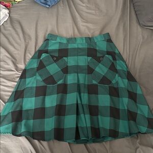 Hell Bunny Teen Spirit Mid Skirt in Green/Black Buffalo Check